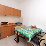 820 * Rovinj