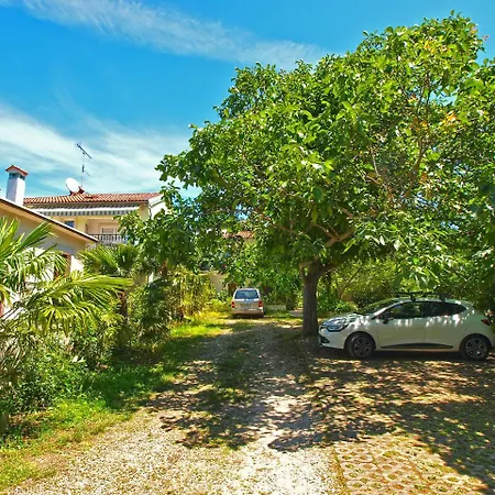 820 * Rovinj